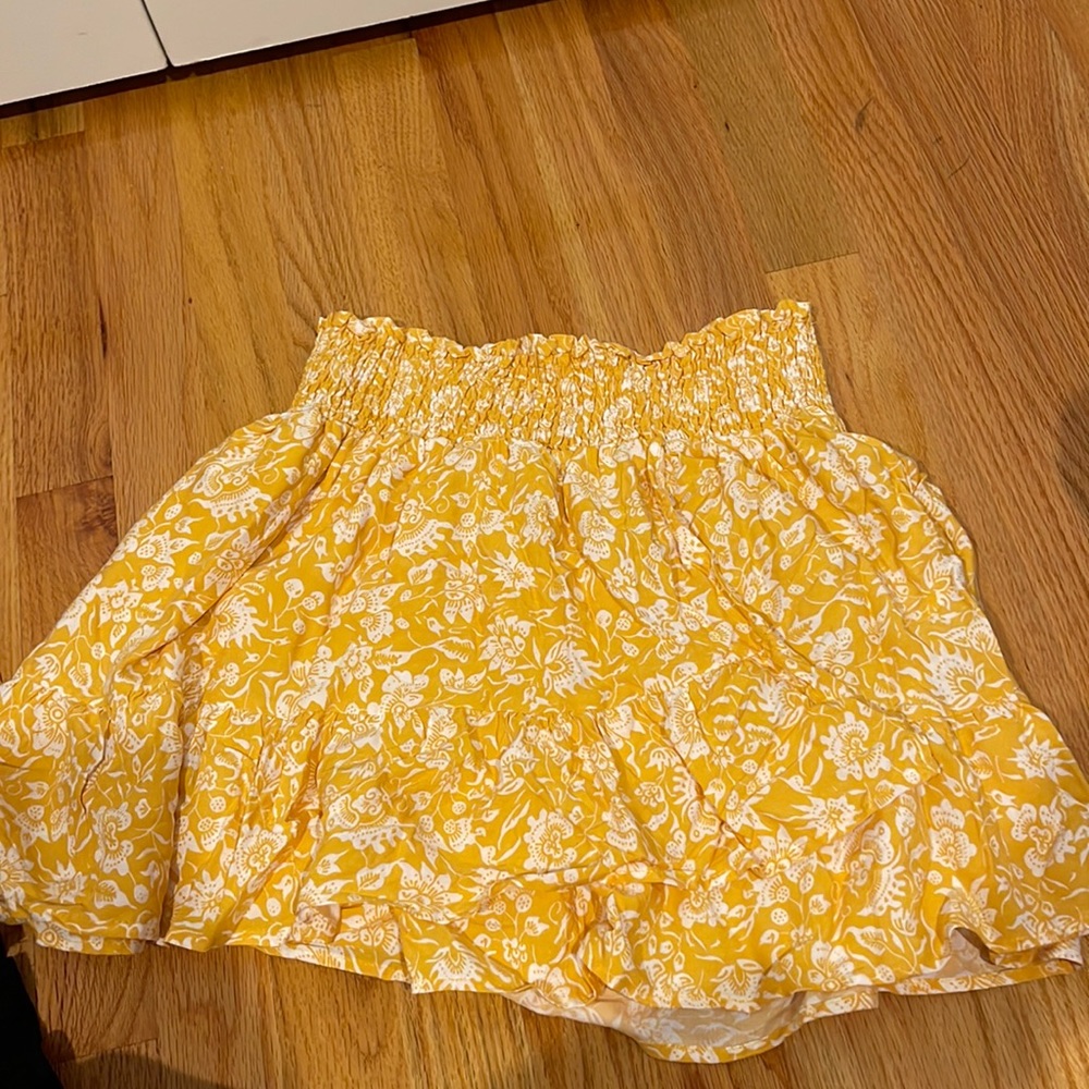 cupcakes and cashmere flowey skirt